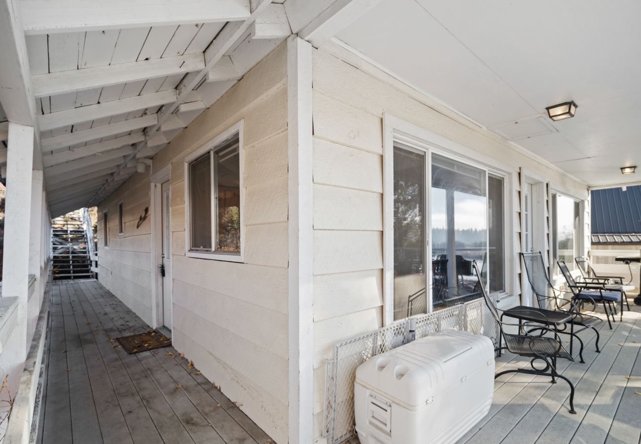 House in Newport - Cabin on Sacheen Lake