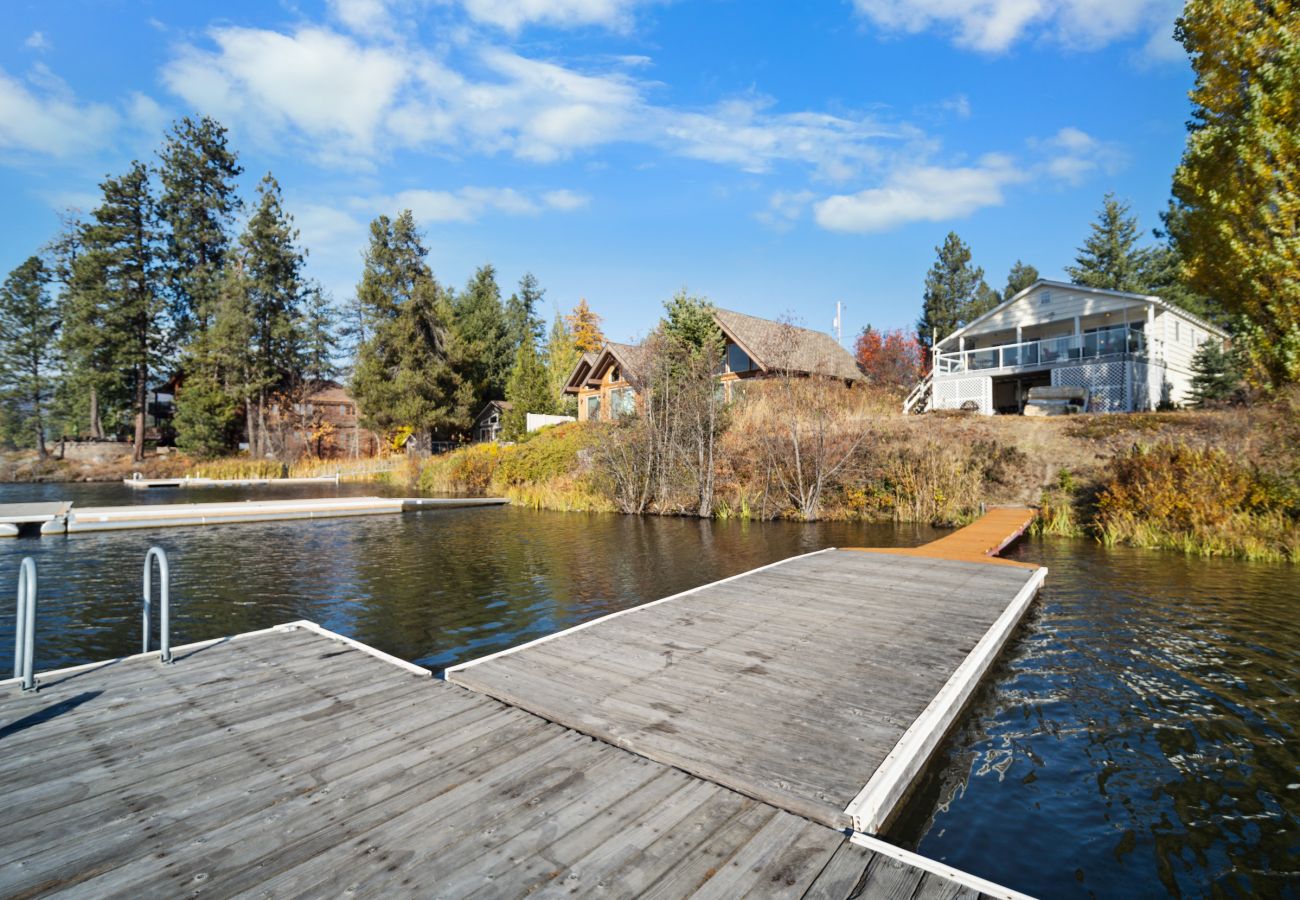 House in Newport - Cabin on Sacheen Lake