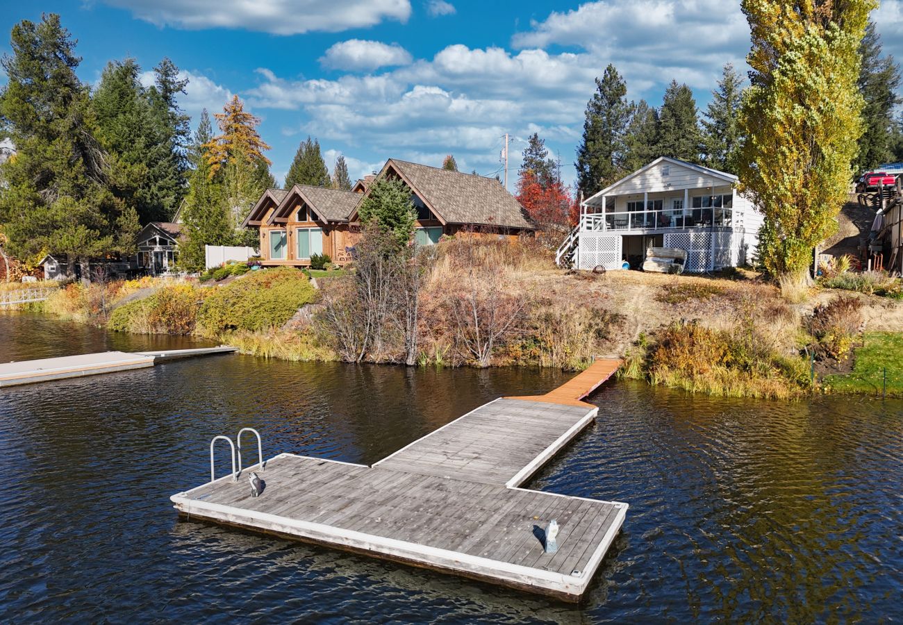 House in Newport - Cabin on Sacheen Lake