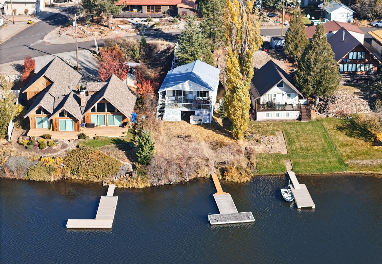 House in Newport - Cabin on Sacheen Lake