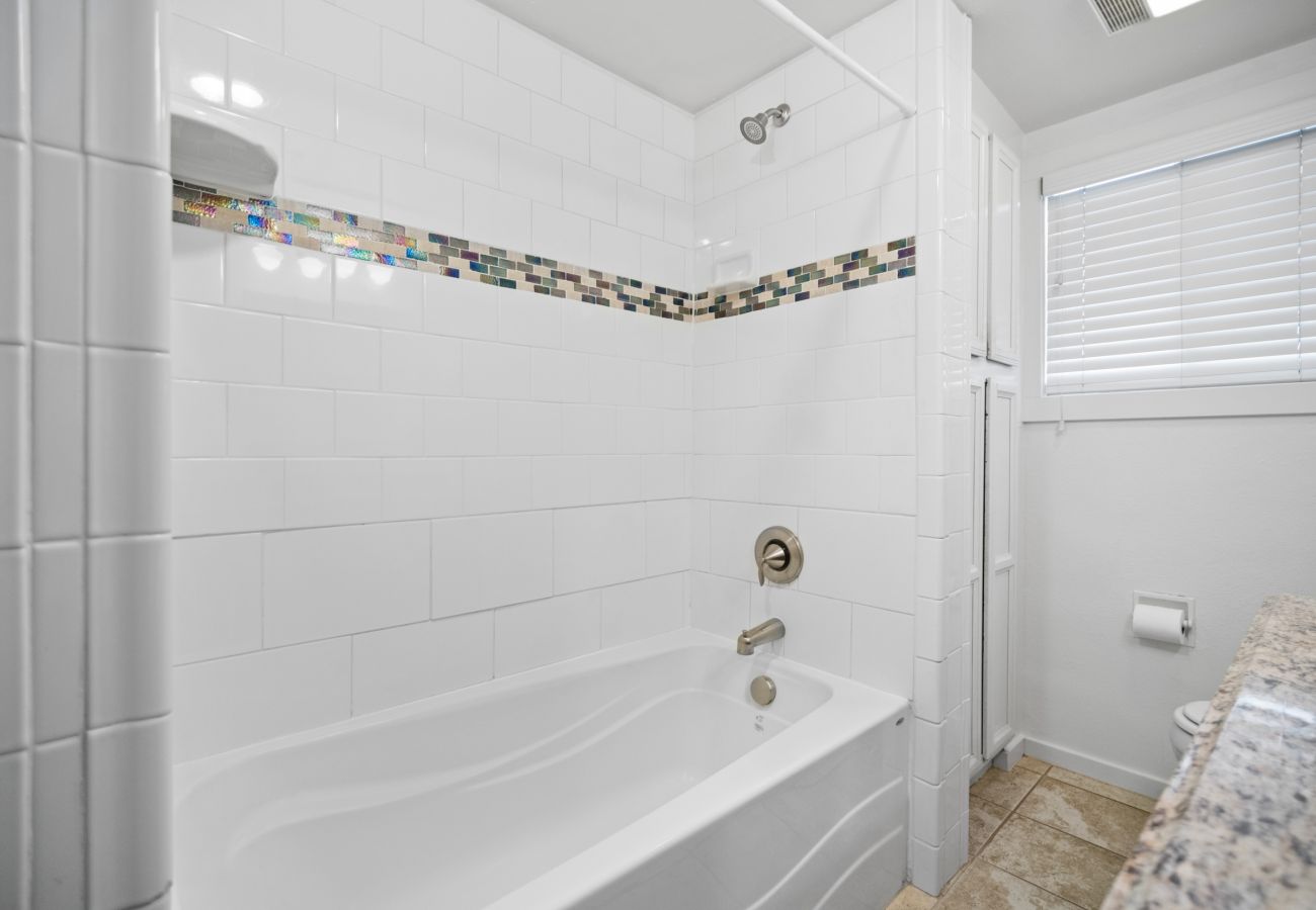 House in Spokane - Charming 4 Bed 2 Bath Long Term Rental