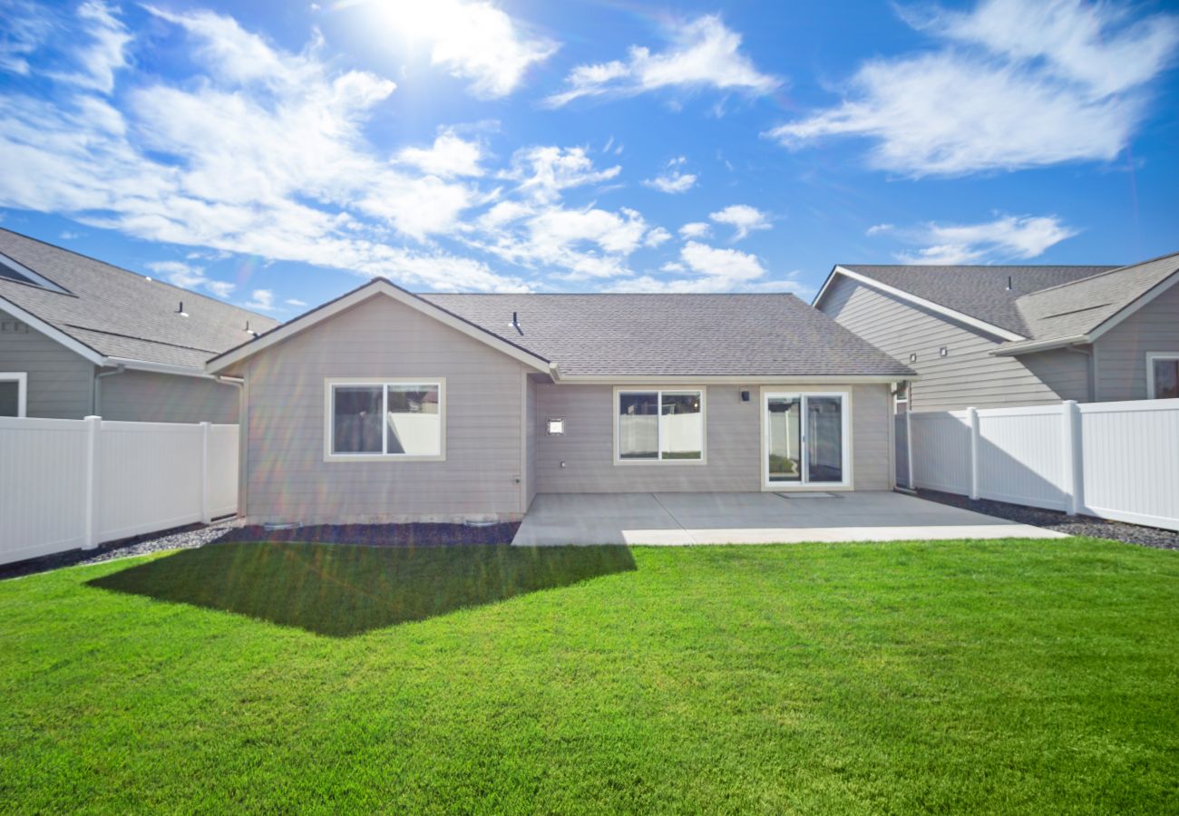 House in Spokane Valley - Charming and Peaceful 3 Bedroom Home